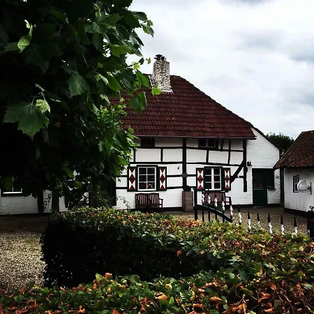 Bed & Breakfast Resydentie Happy 11 Neerbeek
